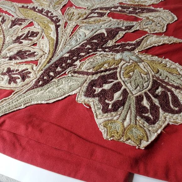 Pottery Barn set of 2 well made floral applica throw pillow red fall theme cover - Picture 7 of 11